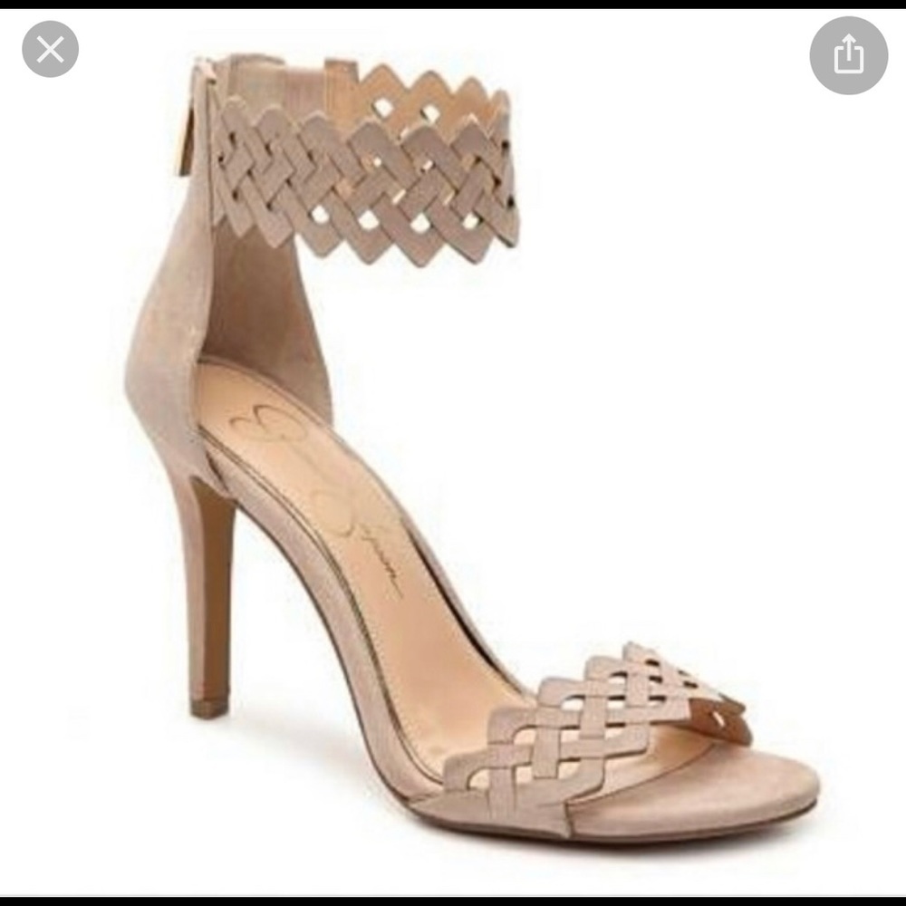 Jessica Simpson 💓 Powder Nude T Strap